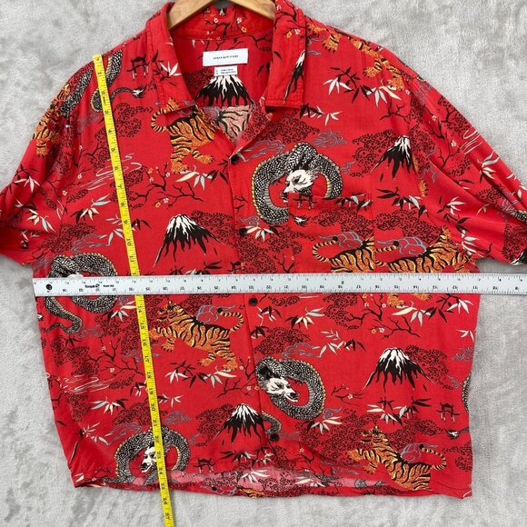 Urban Outfitters Tiger Dragon Asian Allover Print Short Sleeve Shirt - Picture 8 of 8